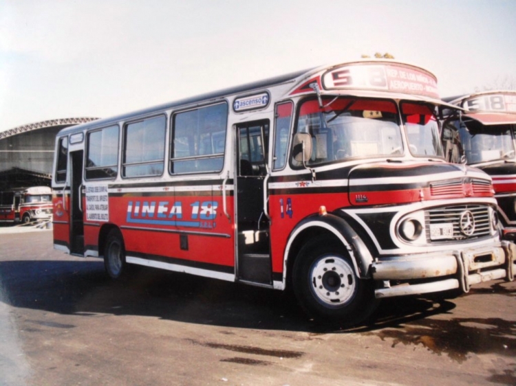 Mercedes-Benz LO 1114 - Ottaviano - Línea 18 S.R.L.
ROB 803
Línea 518 - Interno 14
