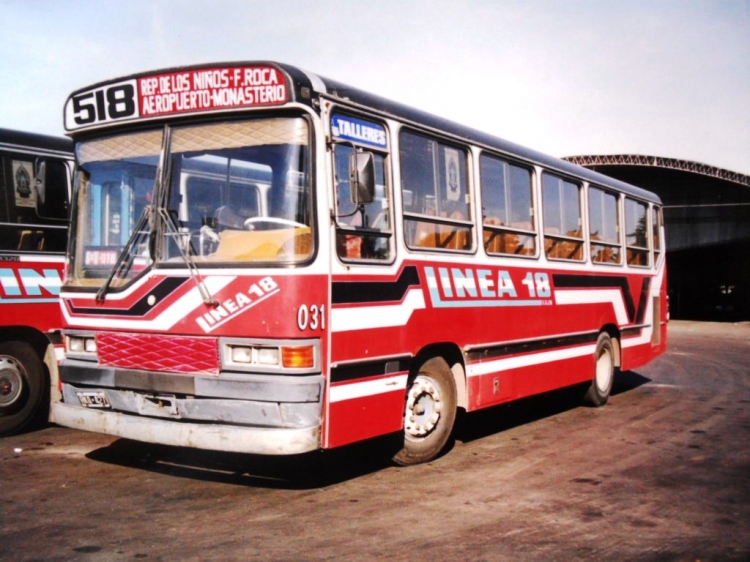 Mercedes-Benz OH 1320 - Ottaviano - Linea 18
Línea 518 - Interno 31
Clasiquísimo Ottaviano de la 518
