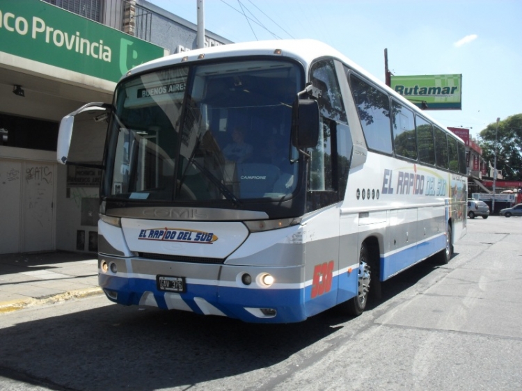 Mercedes-Benz O-500 - Comil Campione 345 (en Argentina) - El Rápido del Sud
GAV 376
Unidad de las Lineas 212-259 de El Rapido del Sud..., en servicio en Haedo!!!
 Cubriendo el piso de Alvarez
Palabras clave: EL rapido del sud