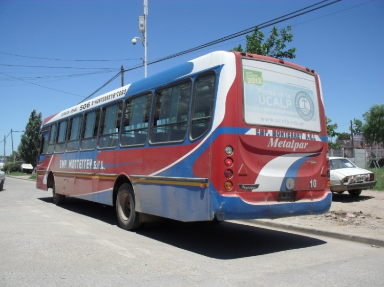 Mercedes-Benz OF 1722 - Metalpar - Empresa Monterrey
FVL 917
Línea 506 - Interno 10
Otro ex Platense, el 10 de la 506 de Presidente Derqui.
Palabras clave: Metalpar