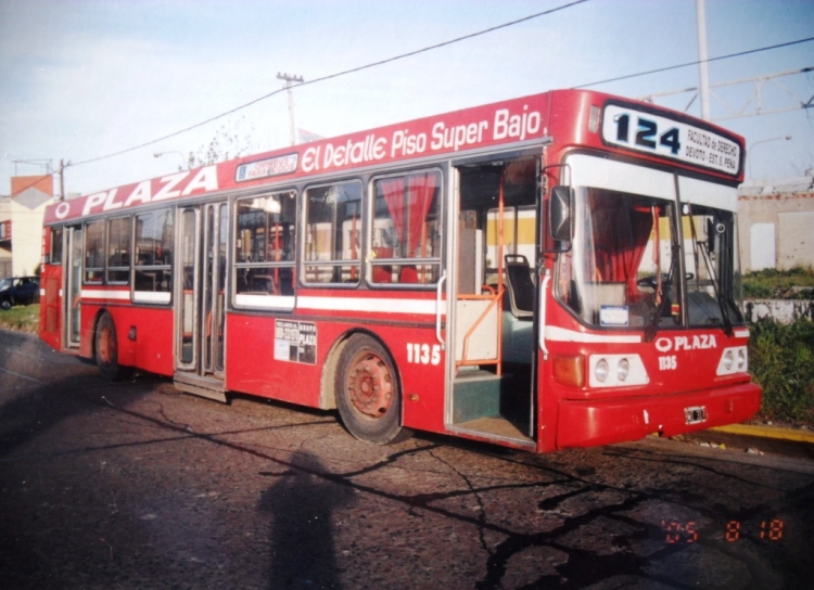 El Detalle OA 105 - El Detalle - Plaza
BWI 317
Línea 124 - Interno 1135
18 de Agosto de 2005
