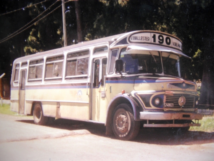Mercedes-Benz LO 1114 - El Diseño  M-MB-LO 1114/517-002 - Empresa General Manuel Belgrano
B 2240823 - WKB 091
Línea 190 - Interno 1
Carrocería circa 1980 a 1983, chasis 1990. Recarrozado o retruchado. 
Ruedas de 10 tuercas. Foto tomada en el predio de la UTA, en 
Febrero de 1998.
