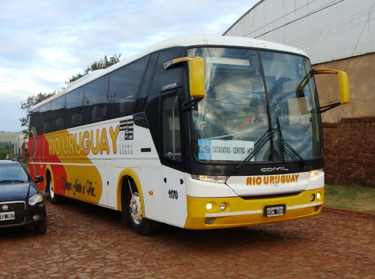Mercedes-Benz O-500 - Comil - Río Uruguay
HSW 708
Línea 9 - Interno 1170
Unidad seguramente destinada al servicio de Media Distancia, cubriendo la Linea 9 de Puerto Iguazú, recorrido "Cataratas - Centro - Hito"
