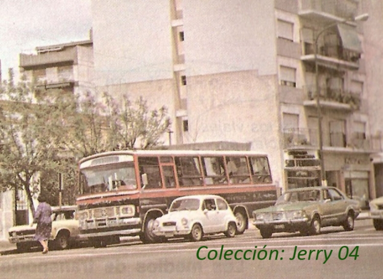 Un clásico de La Independencia S.A. de los años '80
Fotografía publicada en el Manual Bonaerense 5 Estrada (ed. 1995)
Palabras clave: El Detalle 1214 LISA La Independencia 203 365