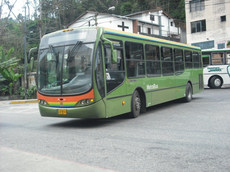 Volvo B7R - Busscar Urbanuss Pluss (en Venezuela) - MetroBus Caracas 512
AF4174
Dando la vuelta para embarcar en San Antonio de Los Altos.
Palabras clave: Volvo Busscar MetroBus