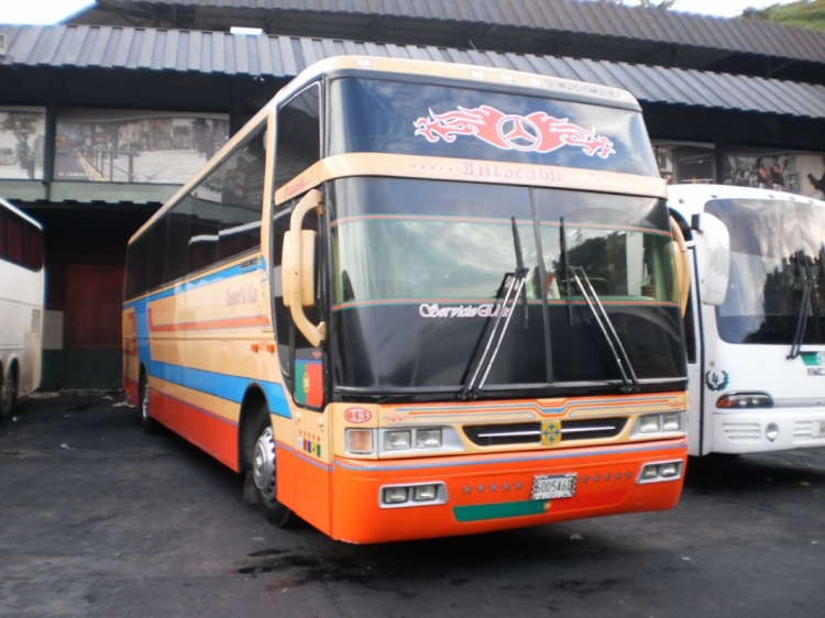 Mercedes-Benz O-400RSE - Busscar JumBuss 360 (en Venezuela) - Transporte 1ero de Mayo 043
6005A6D.
Unidad tropicalizada, con retrovisores de PanorâmicoDD adaptados. Escudería Intocable.
Palabras clave: Busscar Mercedes-Benz