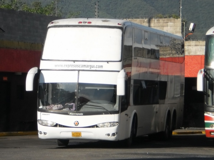 Volvo B12R I-Shift - Marcopolo Paradiso G6 1800DD (En Venezuela) - Expresos Camargüí 1024
AJ223X
De los últimos en llegar al país, descansando luego de un largo viaje desde el oriente. A su lado, un de los Campione 4.05HD de Expreso Internacional Ormeño, siendo preparado para su salida semanal en la ruta Caracas - Líma vía Bogotá
Palabras clave: Marcopolo Paradiso G6 1800DD Volvo