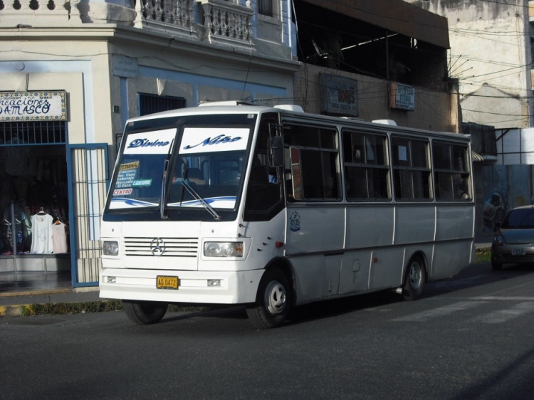 Mercedes-Benz Lo-814 - Caio Carolina V (En Venezuela) - Unión Circunvalación Los Teques A.C. 058
AD0472
Divino Niño. Uno de los pocos Carolina V que se han visto
Palabras clave: Caio Carolina Mercedes-Benz