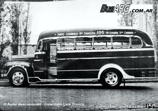 Linea 106 C.U.S.A Ford 1946 Carrocería La Unión  Interno 4 Foto de Busarg
