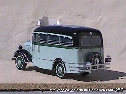 Lin.5.Ford 1935C.Gonella.Puletti Maqueta de mi autoría
