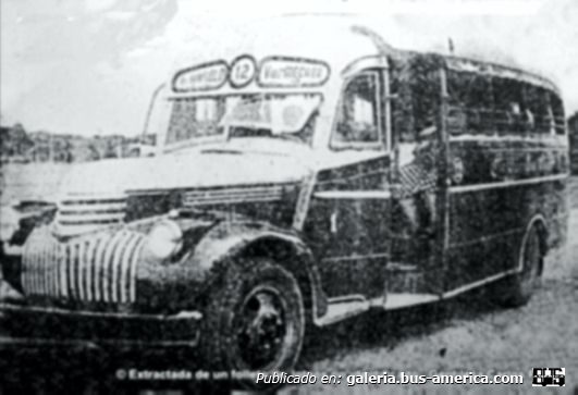 Chevrolet 1942 - Agosti - Cia. de Omnibus Maipu
[url=https://bus-america.com/galeria/displayimage.php?pid=61375]https://bus-america.com/galeria/displayimage.php?pid=61375[/url]

Línea 12 (Pdo.Lomas de Zamora), interno 1

Fotógrafo: desconocido
Extraído de folleto de loteos
Aportado por [url=http://busarg.com.ar/fotogaleria/displayimage.php?pos=-6736]Carlos Parra[/url] en busarg

Se puede conocer la historia de esta carrocería en:
[url=https://www.bus-america.com/ARcarrocerias/Agosti/Agosti-histo.php]Historia de Carpitnería y Carrocería A. y C. Agosti[/url]
