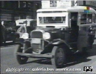 Linea 36 Chevrolet 1933 Carrocería Mattaruchi Interno 5, foto de Tv que yo saque de una película Argentina
