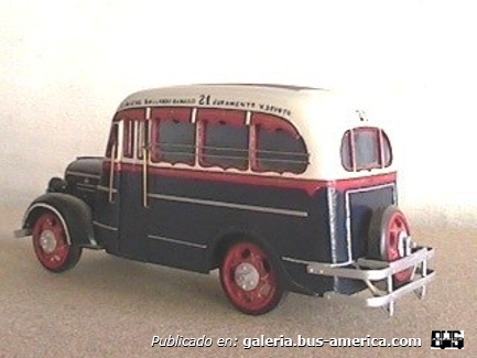 Lin.21 Ex Lin.44 Chevrolet 1937 Carrocería Puletti Interno 30 Maqueta de mi autoría
