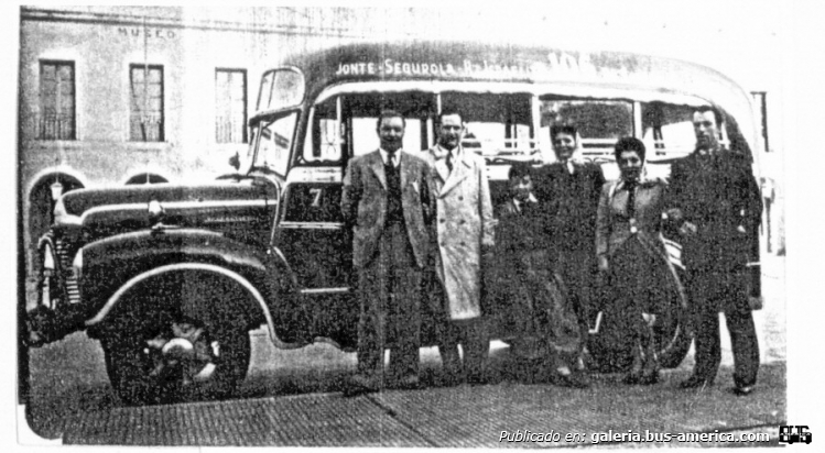 Linea 106 C.U.S.A. International 1941 Carrocería La Favorita Foto de Sergio Ruiz Diaz
