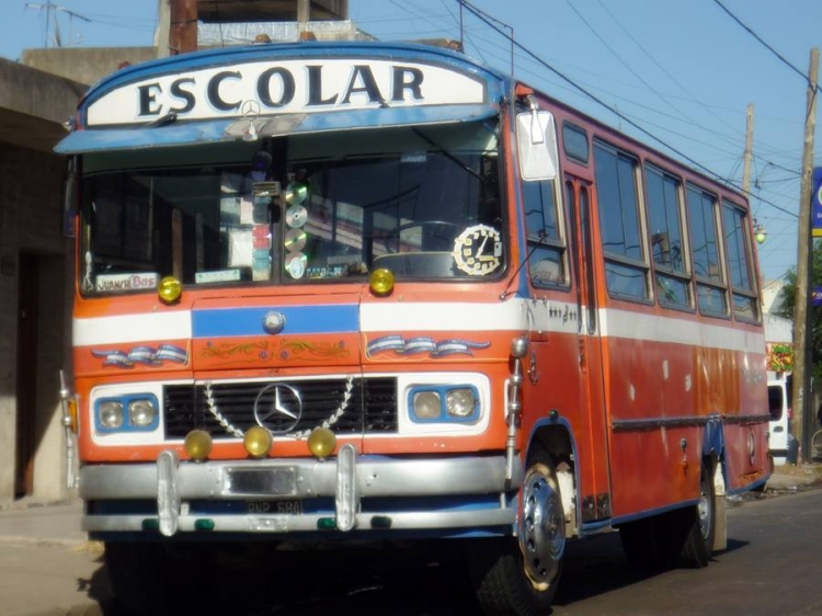 Mercedes-Benz OC 1214 - C.E.A.P. 13 - Particular
Que lindo 1214 
Una de los pocos 1214 que se ven circulando por las calles, y con una carrocería C.E.A.P.
Por zona sur vi dos, uno ex 505 y este que desconozco su ex empresa
Palabras clave: Costerita