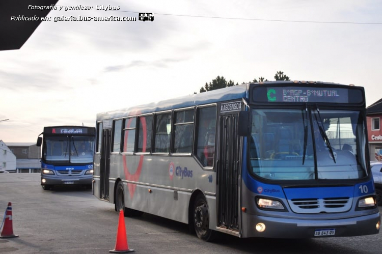 Iveco 170 S28 - Gold Bus - CityBus
AB 843 QY

Línea C (Rio Grande), unidad 10


Fotografía y gentileza: CityBus
