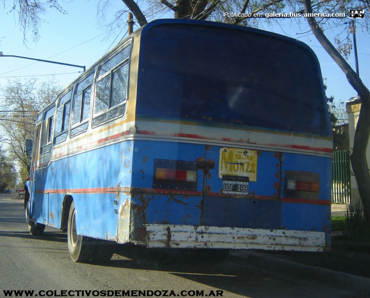 Mercedes-Benz LO 1114 - El Trapiche
UOF 498 - ex patente M.227479
[url=https://bus-america.com/galeria/displayimage.php?pid=62700]https://bus-america.com/galeria/displayimage.php?pid=62700[/url]
[url=https://bus-america.com/galeria/displayimage.php?pid=62702]https://bus-america.com/galeria/displayimage.php?pid=62702[/url]

Ex línea 4 (Mendoza), interno 21

Fotografía: Pablo M.Hernández
Extraído de: www.colectivosdemendoza.com.ar

Para conocer la historia completa de esta carrocería haga click en: 
[url=https://www.bus-america.com/ARcarrocerias/ElTrapiche/ElTrapiche-histo.php]EL TRAPICHE,  historia de sus carrocerías[/url]
