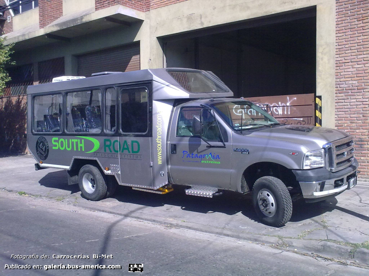Ford F 4000 - BiMetes 31/11 - South Road
[url=https://bus-america.com/galeria/displayimage.php?pid=68296]https://bus-america.com/galeria/displayimage.php?pid=68296[/url]

Fotografía extraída de: [url=https://www.bimet.net]BiMet .net
