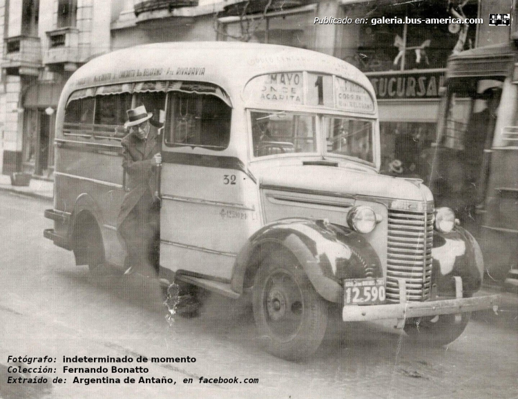 Chevrolet Master - La Industria - Línea 1
12590P1
[url=https://bus-america.com/galeria/displayimage.php?pid=30999]https://bus-america.com/galeria/displayimage.php?pid=30999[/url]

Línea 1 (Buenos Aires), interno 32


Fotógrafo: indeterminado de momento
Colección: Fernando Banatto
Extraído de y por gentileza de: [url=https://www.facebook.com/photo/?fbid=10243309208170716&set=g.329763665116674]Córdoba de Antaño, en facebook.com[/url]
