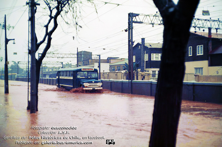 Ford - Socoseg
Fotografo: ¿?
Gentileza: ASF de Fotos Históricas de Chile
Extraído de: Fotos Históricas de Chile, en facebook.com
