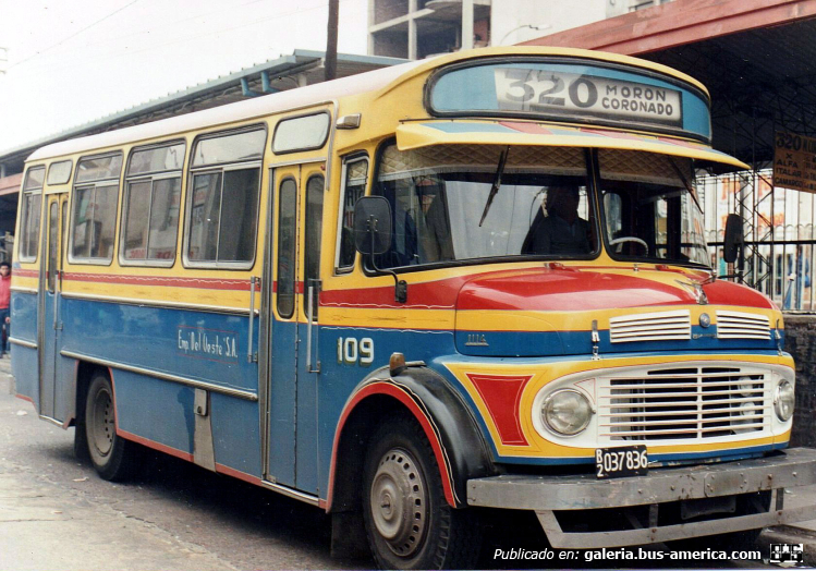 Mercedes-Benz LO 1114 - La Preferida - Emp.Del Oeste
B.2037836

Línea 320 (Prov.Buenos Aires), interno 109

Fotografía: Anibal Trasmonte
Scaneo y gentileza: Gabriel Maluende
Extraído de: [url=https://www.facebook.com/photo/?fbid=896155242555755&set=pb.100064838614535.-2207520000]Mundo Bus Argentina[/url], en facebook
