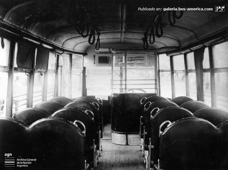 Ciudad de Buenos Aires
Fotógrafo: desconocido
Archivo General de la Nación

(Vista interior de la unidad)
