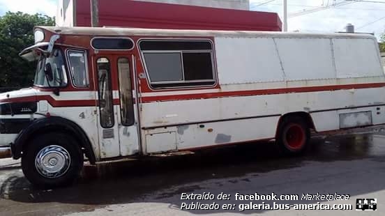 Mercedes-Benz LO 1114 - Splendid 5-86 A - Ramallo
XDD 934 - ex patente C.1329318
[url=https://bus-america.com/galeria/displayimage.php?pid=49646]https://bus-america.com/galeria/displayimage.php?pid=49646[/url]

Ex línea 500 (Pdo. Ramallo), interno 4

Fotografía: Marito Pepo Garibaldi



Archivo originalmente posteado en septiembre de 2018
