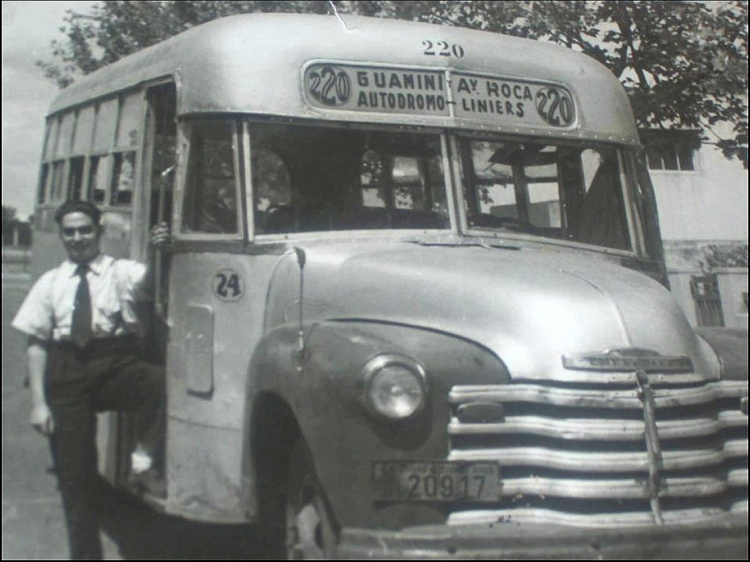 Chevrolet (G.M.C.) - Costa Rica - Nueva Chicago
Ciudad de Buenos Aires 
20917
Línea 220 (Luego 80) - Interno 24

Imagen: Jorge L Iglesias
Extraída del grupo de facebook "Transportes Nueva Chicago y Línea M.O. 47"
