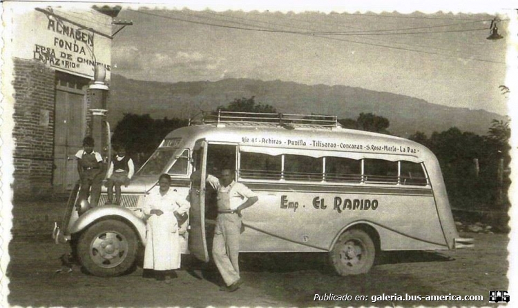 Gnecco - El Rápido
Fotografía: Jose Rosa, Margarita Bortolotti, e hijos Cruz e Isidro
