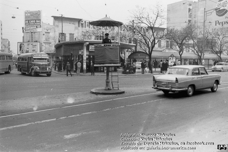 Mercedes-Benz L 312 - La Carrocera del Sud - Alberdi
[url=http://galeria.bus-america.com/displayimage.php?pid=44631]http://galeria.bus-america.com/displayimage.php?pid=44631[/url]

Línea 249 (Buenos Aires)

Fotografía: Sameer Makarius
Colección: Espacio Makarius, en facebook
Gentileza: Karim Makarius


Archivo posteado por segunda vez, originalmente posteado en 2018
