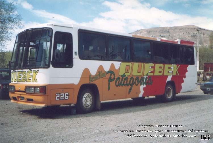 Mercedes-Benz OF 1214 - DE.CA.RO.LI. Tronador - Quebek
[url=https://bus-america.com/galeria/displayimage.php?pid=49791]https://bus-america.com/galeria/displayimage.php?pid=49791[/url]

Quebek (Prov. Sta. Cruz), interno 226

Fotografía: VanessaHaines
