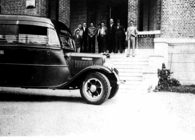 International C - Transradio Internacional
Fotografo: ¿?
Colección: Daniel Chanchi Sanchez
Publicada en: facebook Monte Grande de Ayer
Extraída de: https://www.facebook.com
/237155719740417/photos/pb.237155719740417
.-2207520000.1410552328./454748924647761/
?type=1&theater
