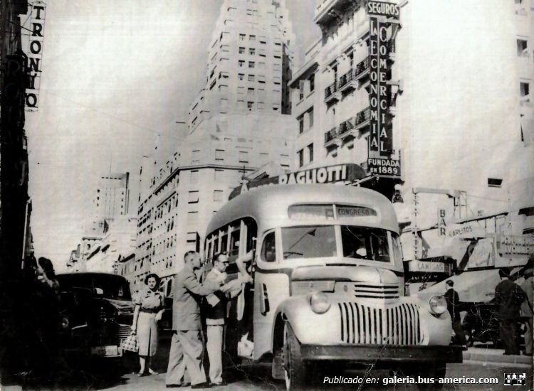 Chevrolet (G.M.C.) - Costa Rica - C.T.C.B.A.
Línea B

Fotografía: ¿Archivo General de la Nación?
