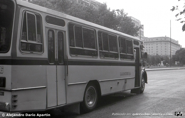 Mercedes-Benz LO 1114 - C.E.A.P. 26.00 - 12 De Octubre
Línea 7


Fotografía: Alejandro Darío Apartin
