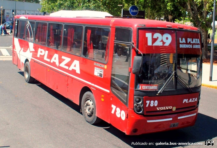 Volvo - Busscar (en Argentina) - PLAZA 
FHE 093
Línea 129 - Interno 780

Fotografía: Daniel Mazza
