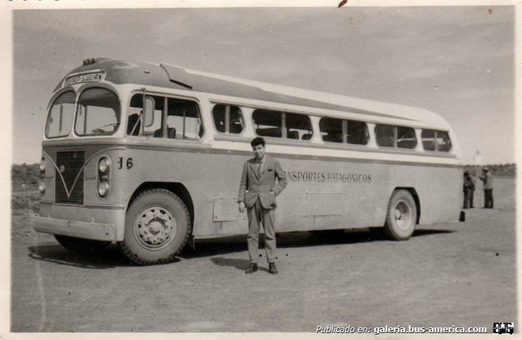 ACLO - A y L Decaroli - Transportes Patagónicos
Línea Bahía Blanca-San Julían - Interno 16

Fotografía: Fabricio A. A. Segovia
Publicada en el facebook " Yo Vivi Vivo en Comandante Luis Piedrabuena"
