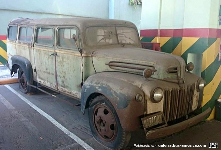 Ford (F.M.C.) - Particular
M 121007

Imagen publicada por "Fénix Constructora S.A." , en el grupo de facebook "Fierros Oxidados" 
