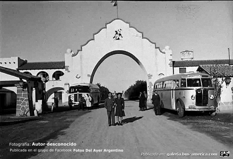 ACLO Regal - Gnecco
Arco del Desaguadero

Fotografía: Autor desconocido
Publicada en el grupo de Facebook "Fotos Del Ayer Argentino"
