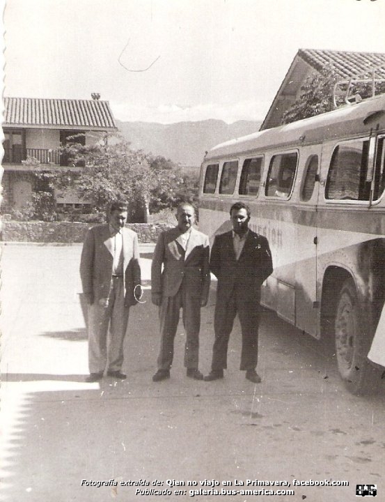 La Primavera
En la fotografía: Pedro Gastañaga
Extraída de: Qien no viajó en la Primavera, en facebook.com
