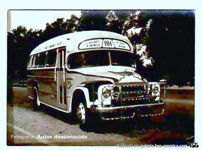 Bedford J6LZ1 (G.M.A.) - Rivadavia - Los Patricios
Línea 101 - Interno 45

Fotografía: Autor desconocido
