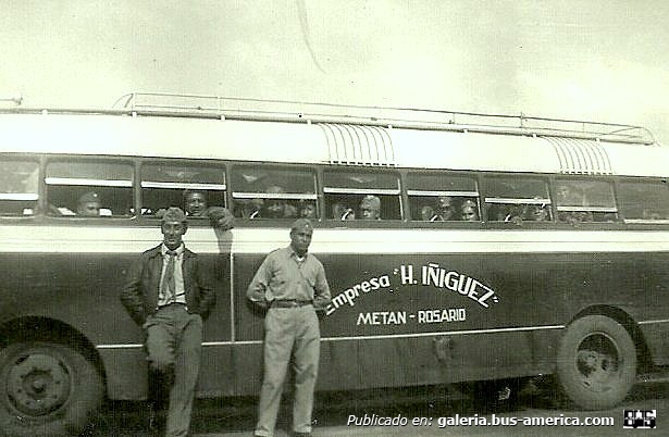 Empresa H Iñíguez
Línea Metán-Rosario

Fotografía: Autor desconocido
Publicada en el facebook "Fototeca Comunitaria de San José de Metán (Salta)"
