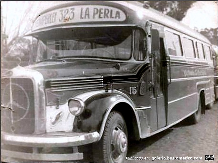 Mercedes-Benz L 312 - La Estrella - La Perla
Línea 323 - Interno 15

Fotografía: Autor desconocido
Publicada en el Fotolog de Gonzalo Ferrín
