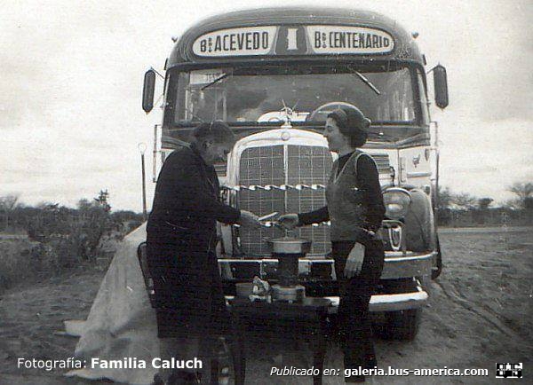 Mercedes-Benz L 312 - El Indio - Los Dos Amigos
Línea 1

Fotografía: Familia Caluch
