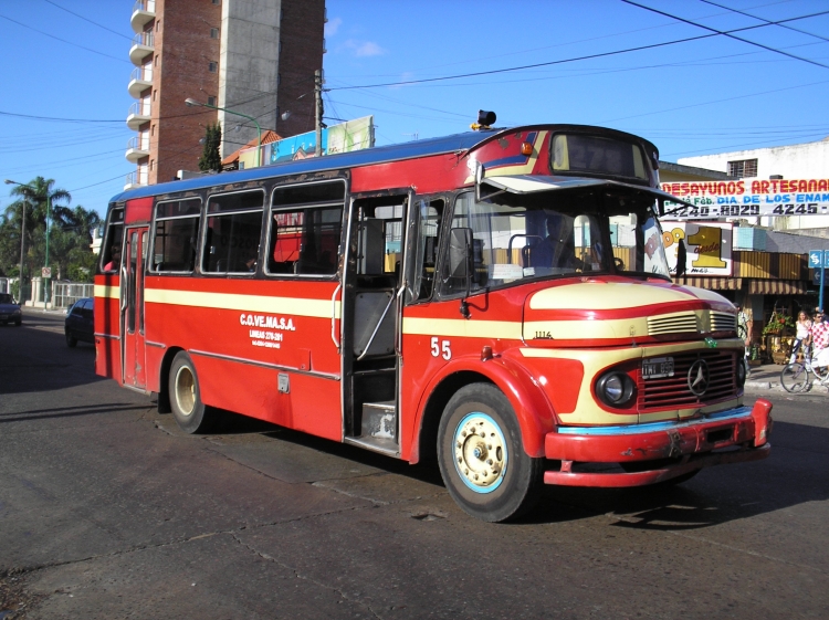 Mercedes-Benz 1114 - San Miguel - COVEMASA
B 2244718 - TMY 896
Linea 278 - Interno 55
Reparación de ventanas, frecuente en estos coches en la empresa.
Palabras clave: COVEMA San Miguel Linea 278