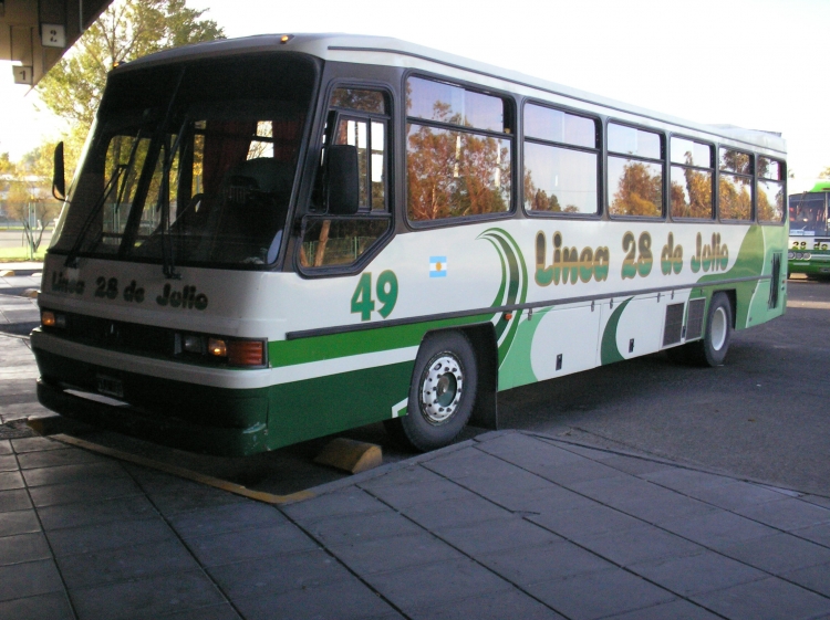 Mercedes-Benz 1316 - CND - Linea 28 De Julio
C 1755401 - VTJ 781
Linea 28 de Julio - Interno 49
Palabras clave: Linea 28 de Julio CND OH1316