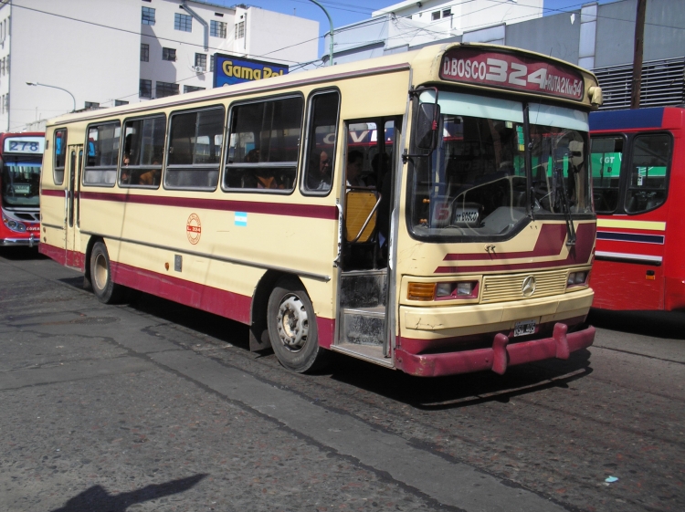Mercedes-Benz 1316 - San Miguel - M O Primera Junta
B 2467158 - RSQ 405
Linea 324 - Interno 2
Unidad recarrozada en el año 1994.
Palabras clave: M. O. Pra Junta Linea 324 San Miguel