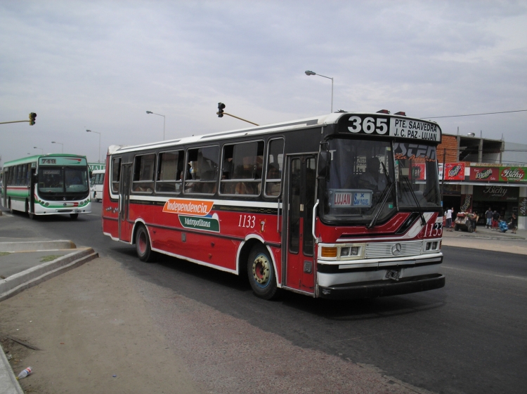 Mercedes-Benz 1316 - San Miguel - Independencia Metropolitana
B 2612464 - SKL 060
Linea 365 - Interno 1133
Originario de la linea 314, fue alquilado por Independencia Metropolitana en espera de las nuevas unidades.
Palabras clave: Independencia Metropolitana Linea 365 San Miguel