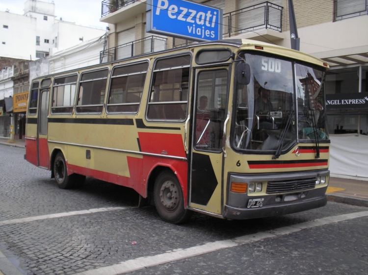 Mercedes-Benz OF 1214 - Suyai - T. 9 de Julio
B.2352423 - UPP426
Línea 500 - Interno 6
http://www.bus-america.com/ARcarrocerias/Suyai/
MBenzOF/OF1214-Suyai-2001-92-2.htm 
http://galeria.bus-america.com/displayimage.php?pos=-25370
Palabras clave: Linea 500 Suyai OF1214 Tandil