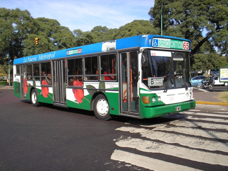 Linea 65 Interno 38 CHW496
Uno de los OA 105 O km que vinieron a la linea 65.
Palabras clave: El Detalle OA 105 Linea 65