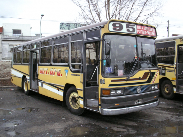 Linea 95 Interno 31 AFQ 330
Este coche vino usado dete de la primera tanda de la linea 29, es parte de la primera tanda de O km que entraron a la Perdro de Mendoza con la nueva administración.
Palabras clave: Linea  95 Antartida argentina eivar